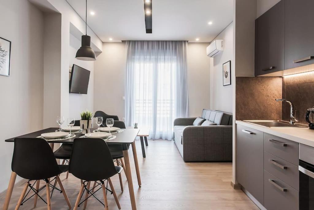 Piraeus Deluxe 2Bdr Apt - Near Metro And Port Extérieur photo