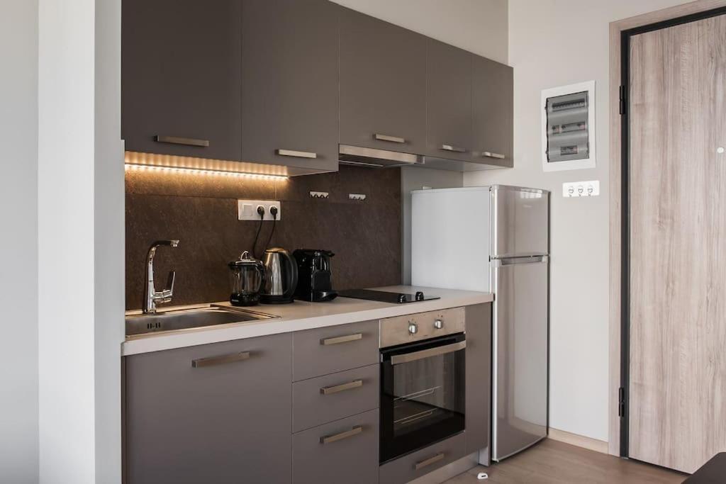 Piraeus Deluxe 2Bdr Apt - Near Metro And Port Extérieur photo
